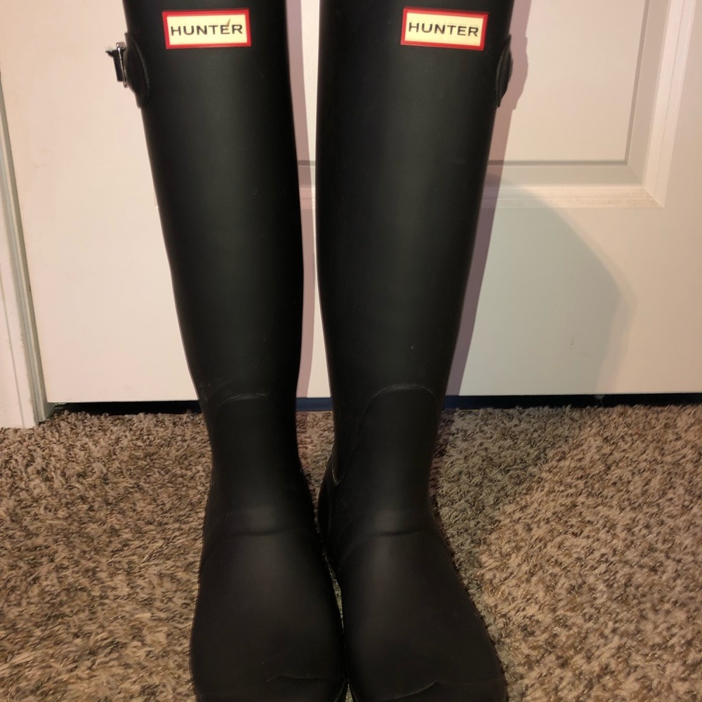 black/matte hunter boots